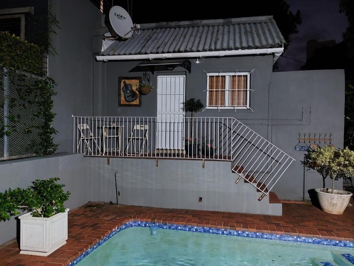 Tamarisk Bed & Breakfast Durban Exterior photo